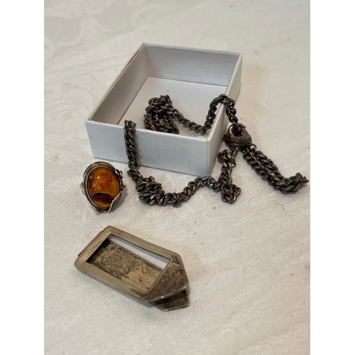 313 - AMBER RING, SILVER MONEY CLIP AND CHAIN