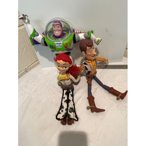 125 - BUZZ LIGHTYEAR AND TALKING JESSE AND WOODY