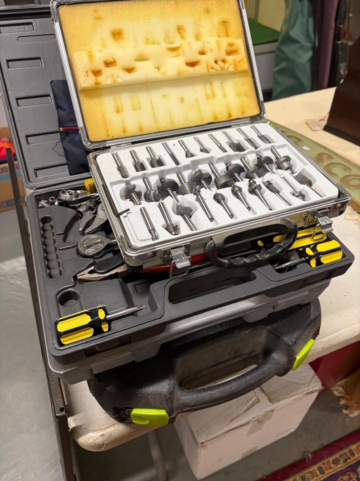 SELECTION TOOLS