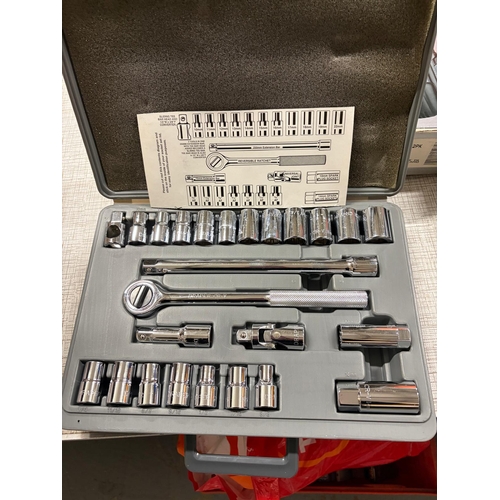 16 - DRAPER SOCKET SET