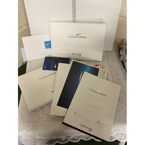 17 - 2 CONCORDE GIFT PACKS