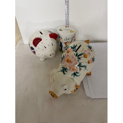 23 - QTY PIGGIE BANKS