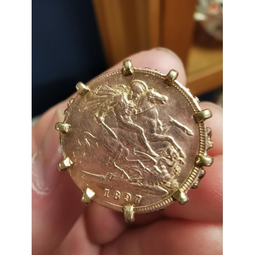 277 - 1897 Half Sovereign Gold Ring size S+0.5