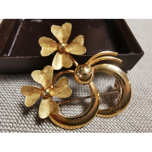 307 - 18ct Gold Floral Brooch