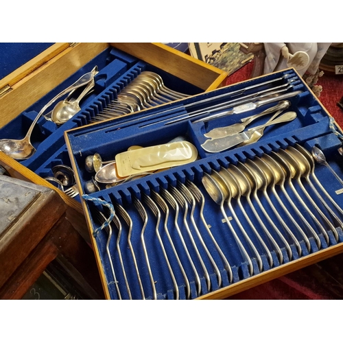 14 - Campaign Sheffield Silver Plate Cutlery Canteen Set in beech carry-box - Contents approx 60 in total... 