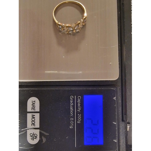 227 - 9ct Gold, Diamond & Ameythst Dress Ring - size P, 2.26g