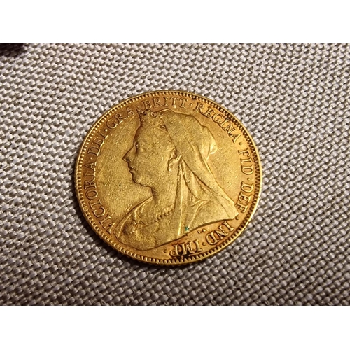 300 - 1900 Queen Victoria Full 22ct Gold Sovereign Coin