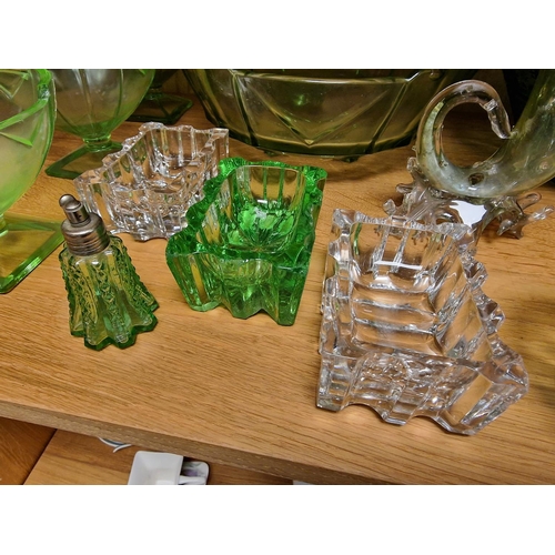 325 - Shelf of Collected Green and Uranium Glass Decorative Bowls and Homewares