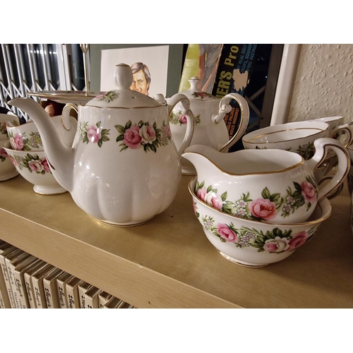 341 - Extensive Pink Roses Tea and Dinner Service