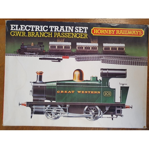 106 - Hornby GWR Railway Branch Passenger Train Set - R694 - poss missing one carriage