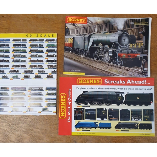 107 - Collection of Hornby Rolling Stock Carriages - Five Full Break Coaches R4233 inc Two Small Four Whee... 