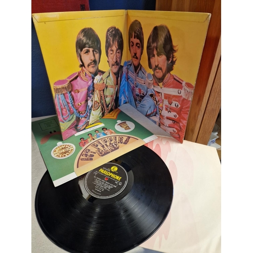 27b - Trio of Beatles First Pressing LPs Vinyl Records inc Sgt Peppers, Beatles For Sale & Yellow Submarin... 