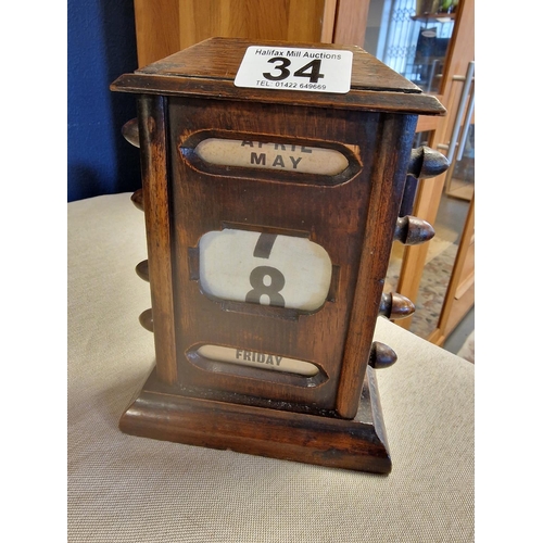 34 - 1920s/1930s Wood Cased Perpetual Desk Calendar - H 18cm