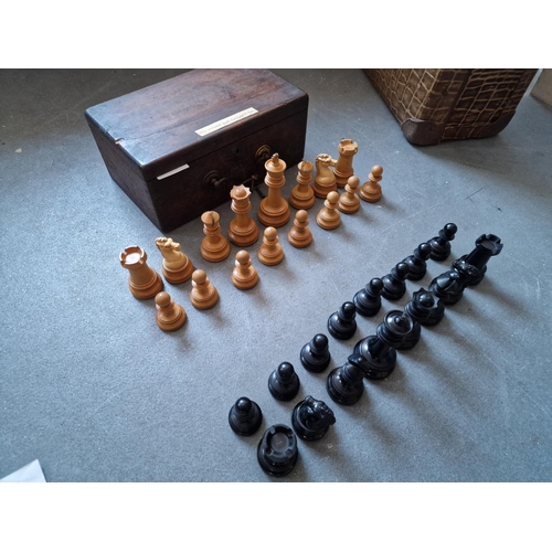 22 - The British Chess Company Stroud 1Antiquer 1899 Royal Chessmen Complete Set of Chess Pieces in Origi... 