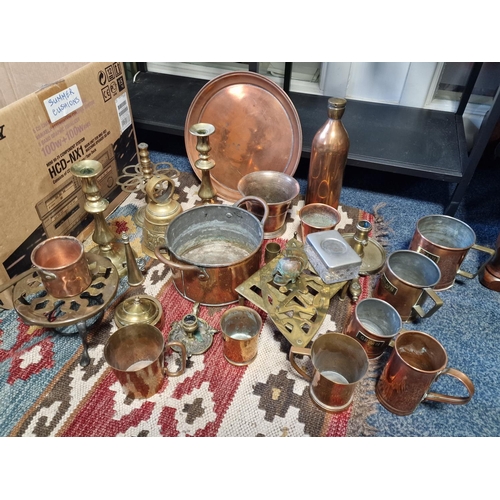 345 - Collection of Various Antique and Other Copper Kettles and Homewares