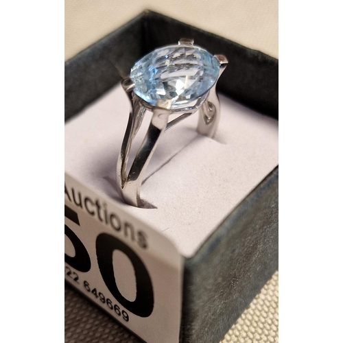 150 - 9ct White Gold & Large Aquamarine Stone Dress Ring - size M, 3.9g