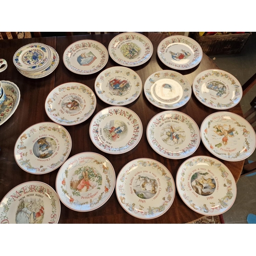 58x - Collection of Fifteen Wedgwood Barlaston Peter Rabbit Plates