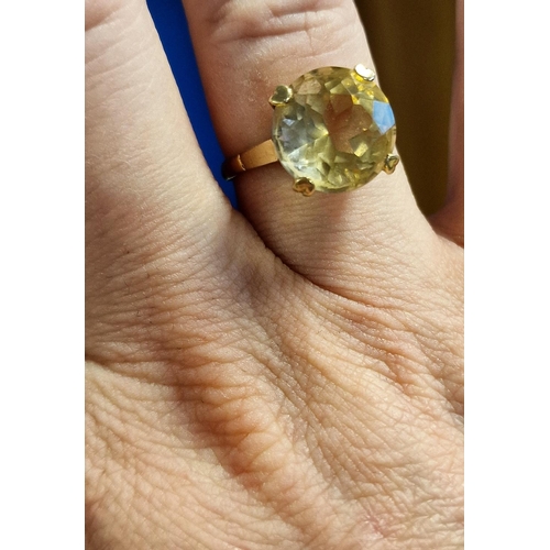 171 - 9ct Gold & Citrine Dress Ring, 3.7g