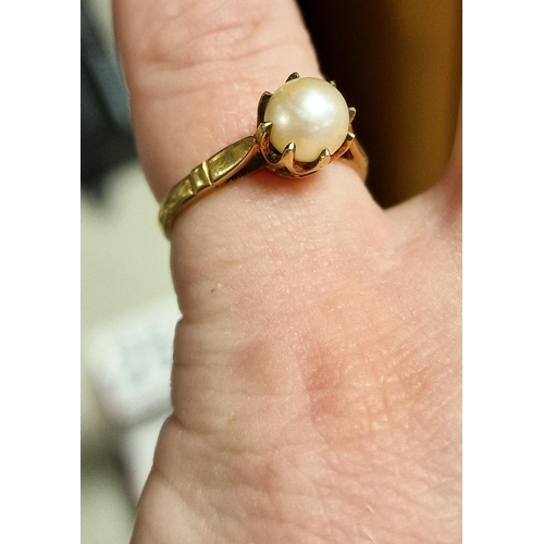 253 - 9ct Gold & Pearl Dress Ring + a pair of 925 Silver Pearl Earrings - ring size L