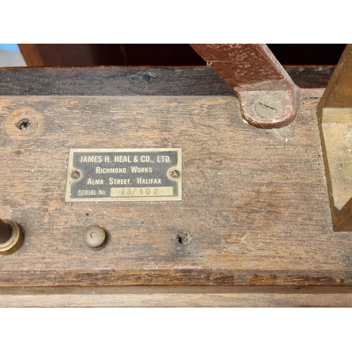 112 - James H Heal & Co of Halifax Yarn Tester Habadashery Tool