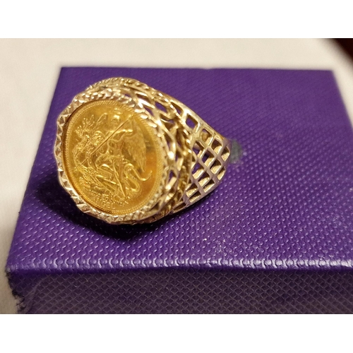 149 - 9ct Gold Sovereign Ring w/ a 22ct Gold 5-Ounce Isle of Man Pobjoy Mint Coin - size K, 4.4g