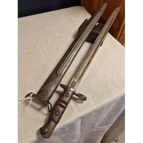 30 - British Pattern 1913 Sword Bayonet - production date '09/17' Remington, scabbard 1918, 58cm long inc... 