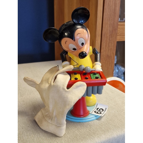 66 - Vintage Hong Kong Walt Disney Productions Hand-Operated Mickey Mouse Xylophone Player Puppet - 21cm ... 