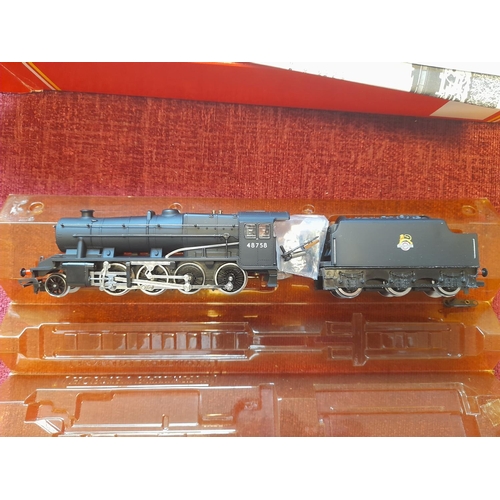 323 - Hornby OO Model Locomotives including R324 Lady Godiva in BR Black Livery, R322 OO BR 2-8-0 Class ... 