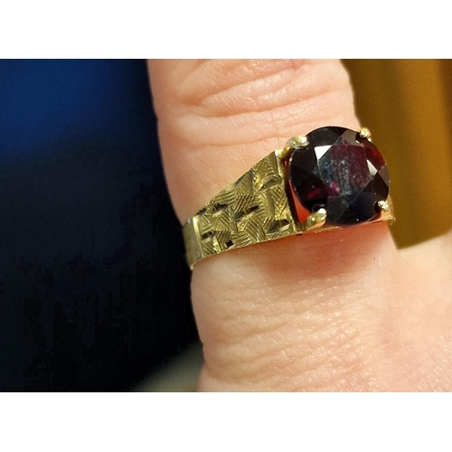 168 - 9ct Gold & Garnet Dress Ring, size L+0.5 & 2.45g