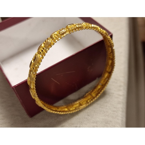 184 - 18ct Gold Indian Kangan Origin Bangle - 16.3g