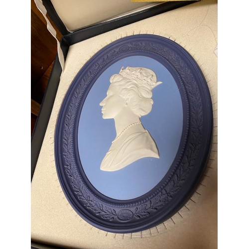 205 - Boxed Duo of Wedgwood Large Oval Medallions Approx 9inch x 7inch Celebrating HM Queen Elizabeth II S... 