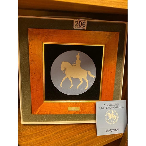 206 - Boxed Wedgwood Arnold Machin OBE RA Jubilee Crown Collection Large Medallion in a Maple Wood Frame A... 