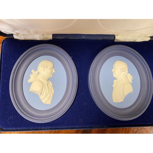 214 - Pair of Boxed Wedgwood Portrait Medallions Approx 12cm x 10cm of Josiah Wedgwood FRS(1730-1795) and ... 