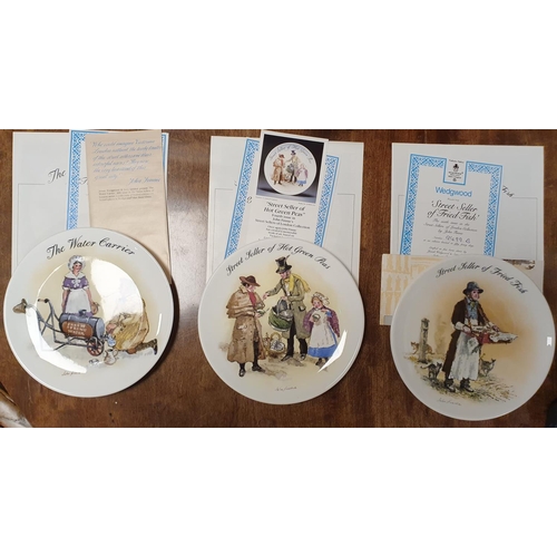 221a - Collection of Wedgwood Boxed Plates and Plaques inc Street Sellers of London, Anniversary Plates + a... 