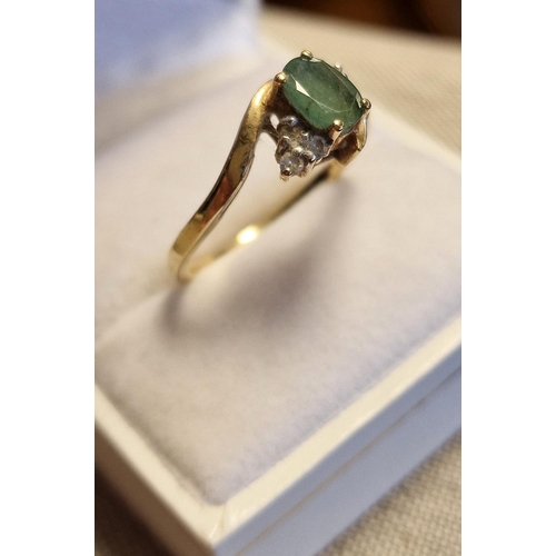 11 - Antique 18ct Gold, Emerald & Diamond Dress Ring, 2.85g & size U