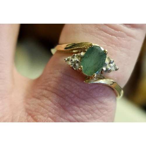 11 - Antique 18ct Gold, Emerald & Diamond Dress Ring, 2.85g & size U