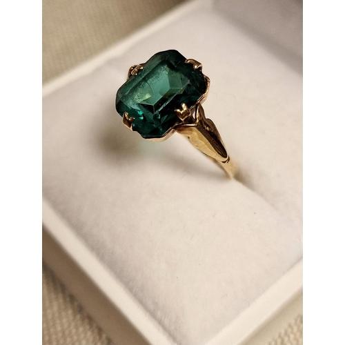 28 - Vintage 9ct Gold & Emerald Dress Ring, size M & 2g