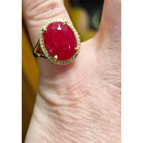 60 - 9ct Gold & Large Ruby Dress Ring - 5.2g & size N