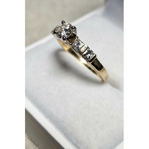 92 - 14k Gold & Diamond Dress Ring, set with a round brilliant cut Diamond Centre (approx 0.4ct) w/Prince... 