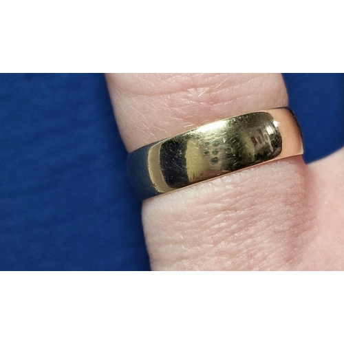 157 - 9ct Gold Wedding Band Ring, size N and 2.05g