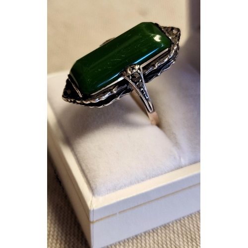 162 - Vintage Jade (Nephrite) and Sterling Art Nouveau 1930's Dress Ring - size P+0.5