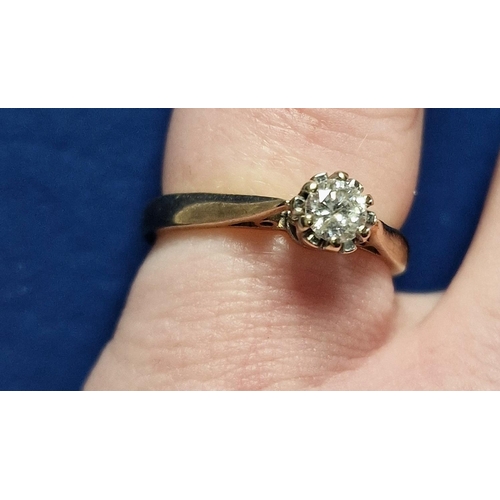 89b - 9ct Gold & Diamond Solitaire Engagement Ring, size L & 2.55g