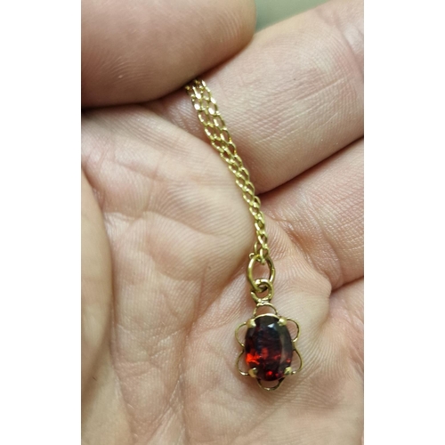 197 - 9ct Gold & Garnet Necklace Chain - 3.65g