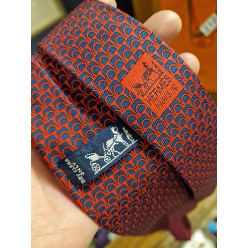 210 - Hermes Silk Tie w/Original Hermes Bag