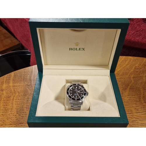 41 - Rolex Submariner 16610 Day Date 2012 Designer Wristwatch Watch - w/box and papers