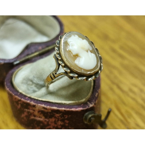 190 - 9ct Gold Cased Cameo Ring - size M+0.5