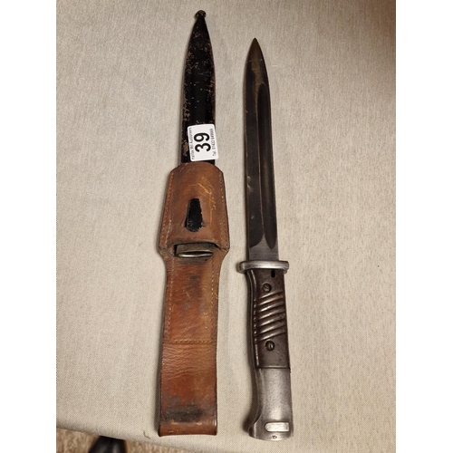 39 - Nazi Germany Dagger, made by E&F Horster - marked with the swastika to handle and 41cm long inc scab... 