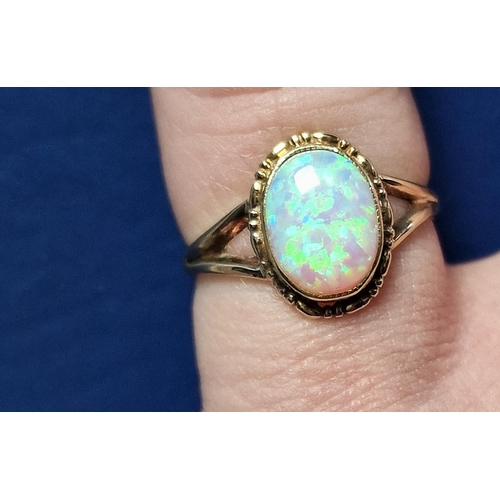 174b - 9ct Gold & Opal Dress Ring, size L