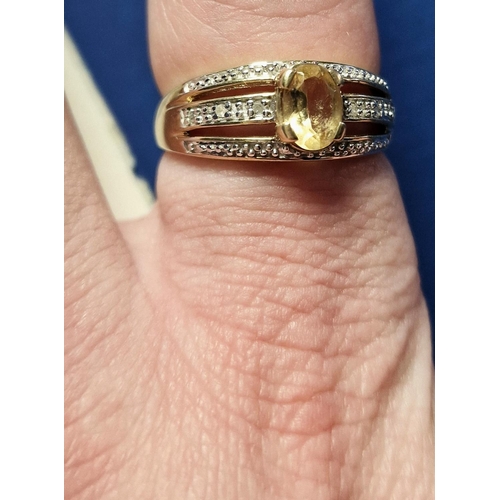 174e - 9ct Gold, Diamond & Citrine Dress Ring, 3.4g weight and size Q+0.5/R