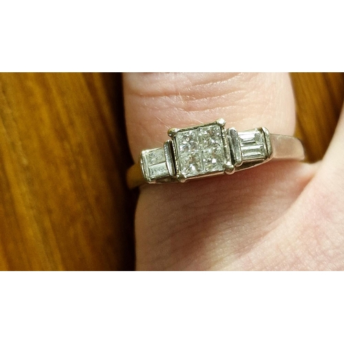 188d - 18ct White Gold & Diamond (.33ct Princess Cut) Engagement Ring, size K+0.5/L & 4.7g